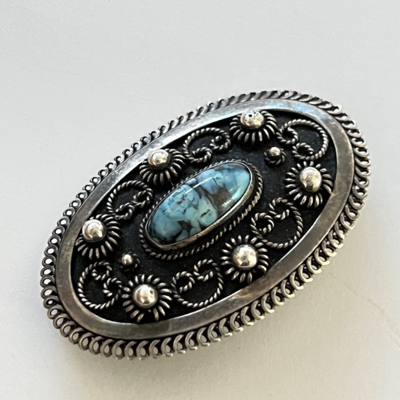 Midcentury 1940's Silver Filagree Brooch - Set with Blue stone - Picture 13 of 14